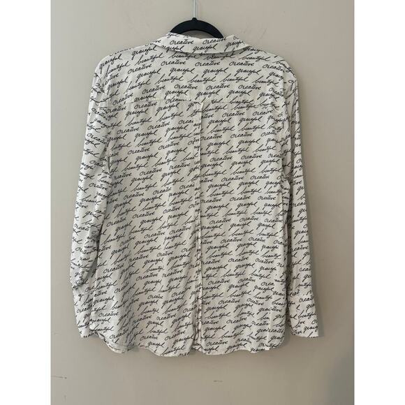 Chico’s Script Print Long Sleeve Button Down Blouse size 2P - L/12P - Picture 4 of 8